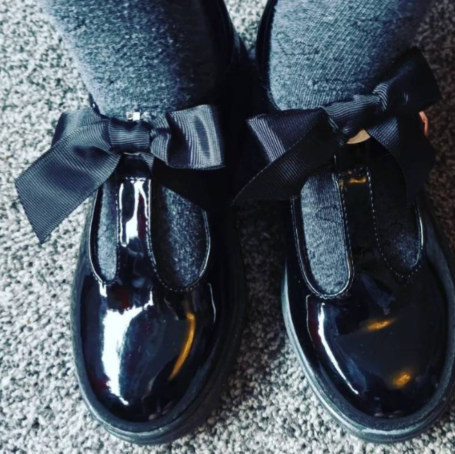 Black bow shoe clips for school shoes 