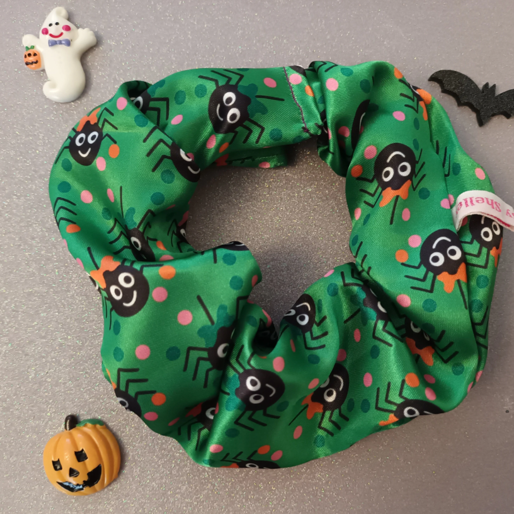 Green cute spider print satin hair scrunchie
