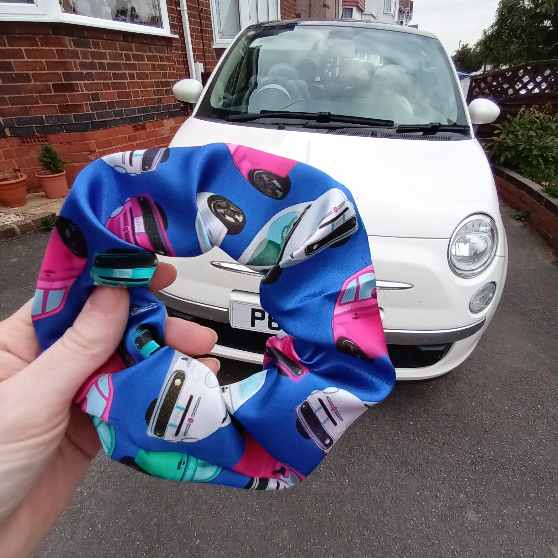 Fiat 500 print satin scrunchie