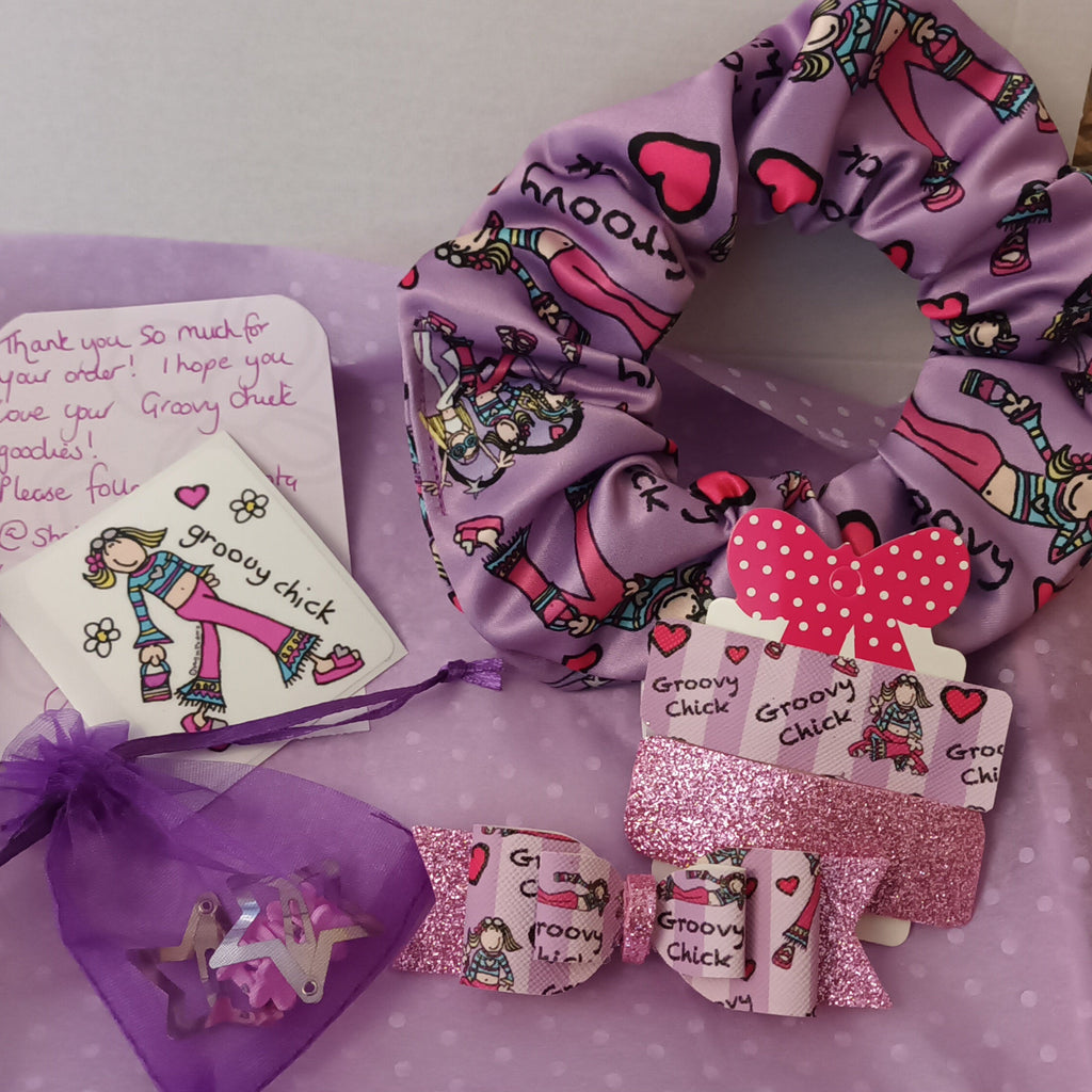 bang on the door groovy chick scrunchie, bows and clips