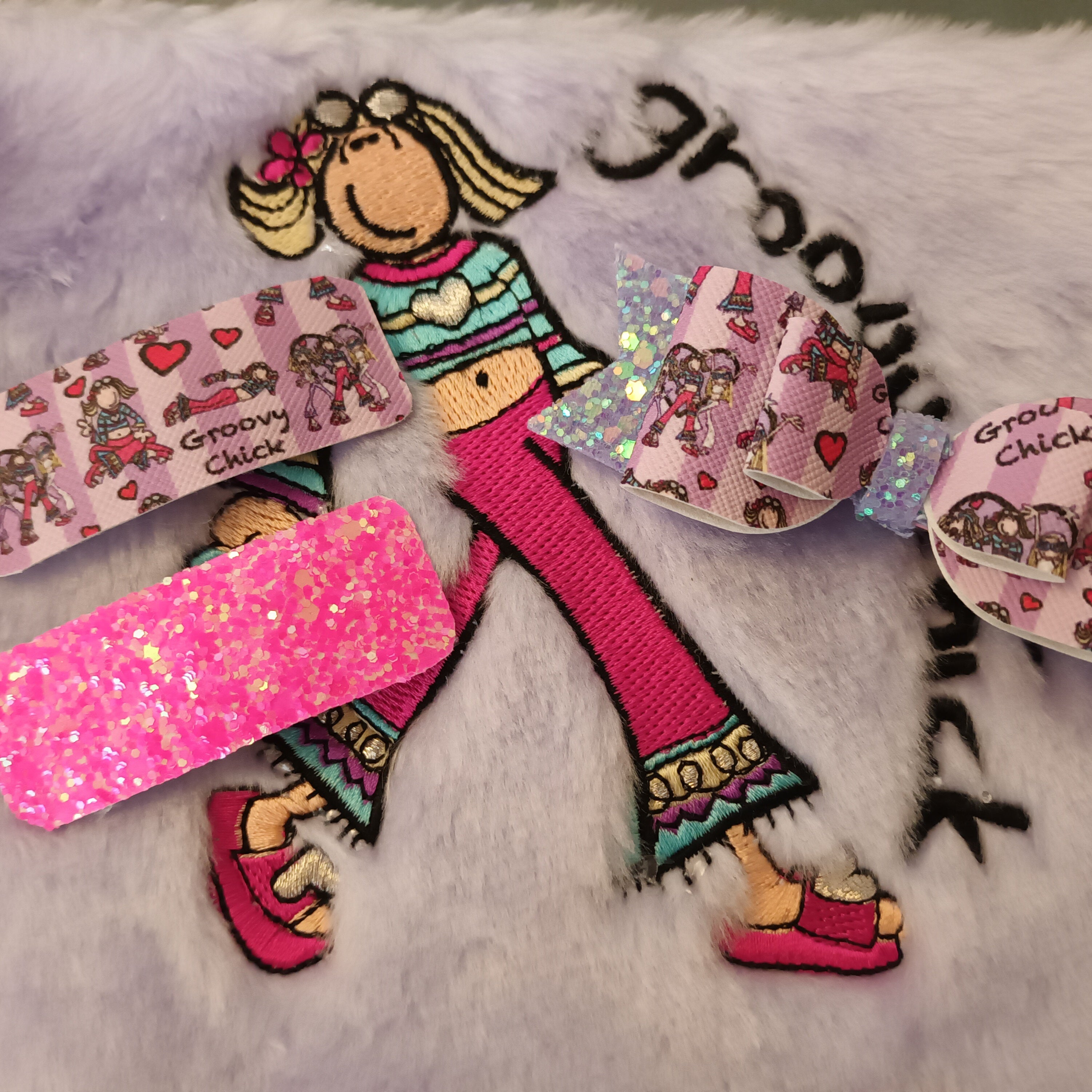 Groovy chick bang on the door hair bow and clips