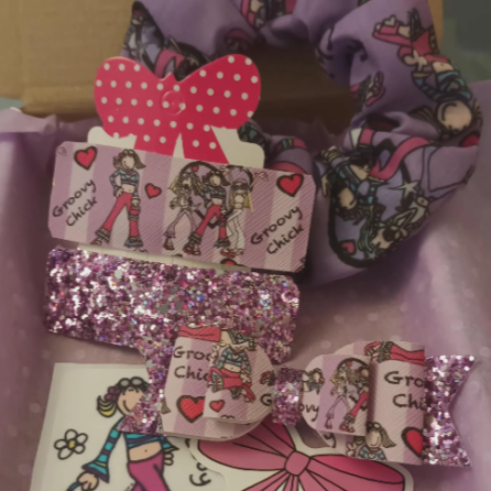 Groovy chick bang on the door hair bows and clips