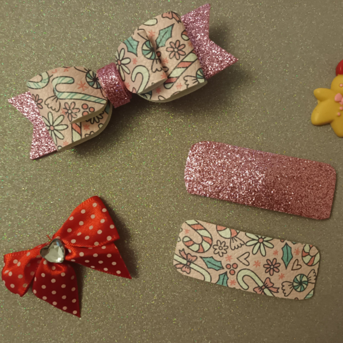 Kitch Christmas hair bows and clips