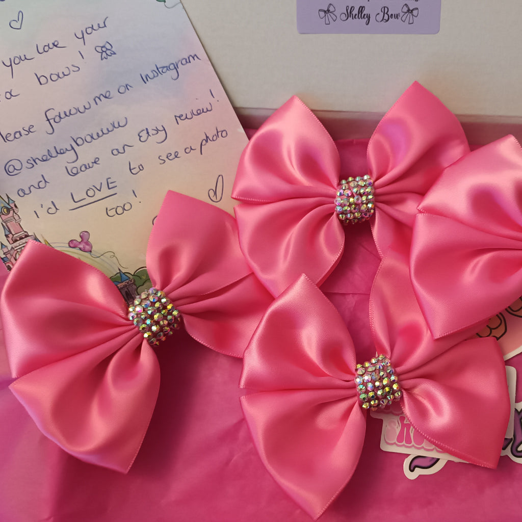 Pink croc bow charms 