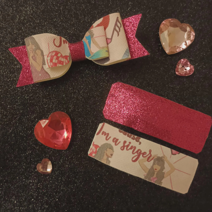 Sabrina carpenter print hair bow and clips 