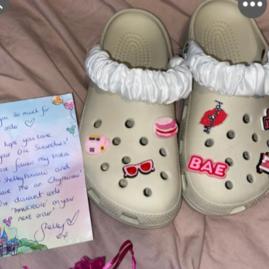 White satin croc strap scrunchies 