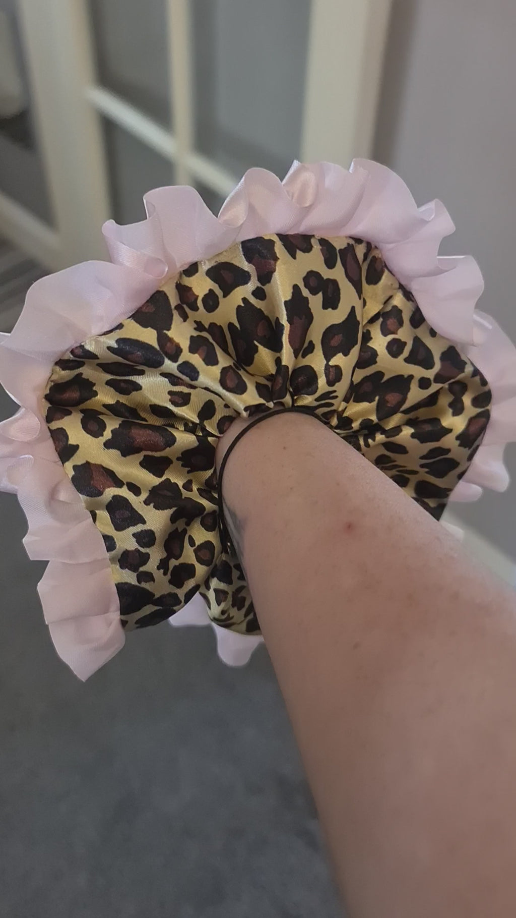 XL lace trim scrunchies