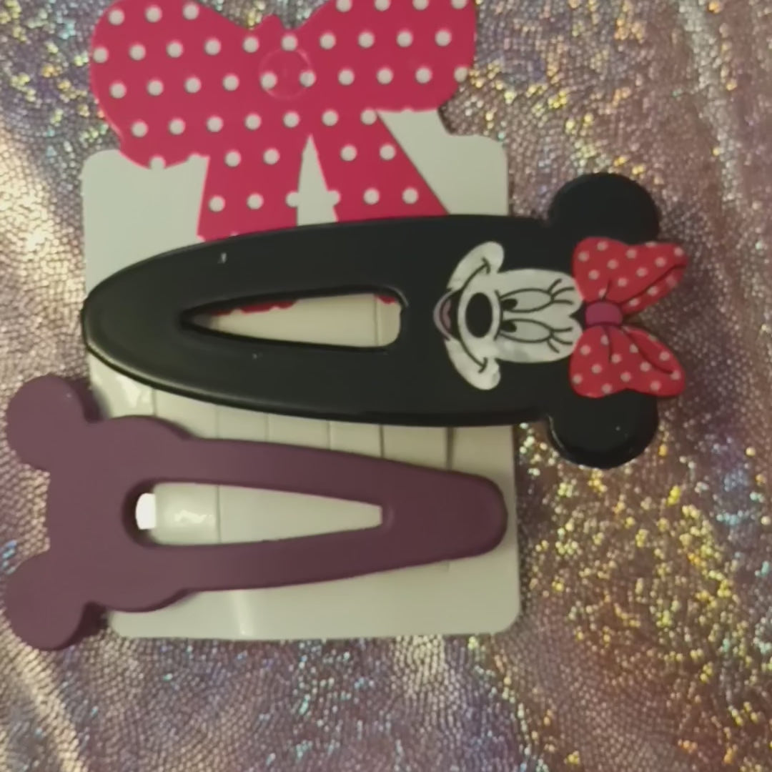 Minnie Mouse hair clip set